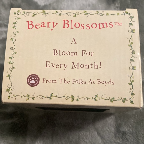 Vintage Beary Blossoms March Floral Basket - Picture 3 of 4